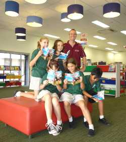 Jeff with Nightcliff Students Jeff with Nightcliff Students